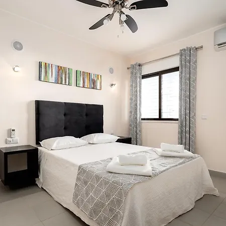 Yacintos * Албуфейра